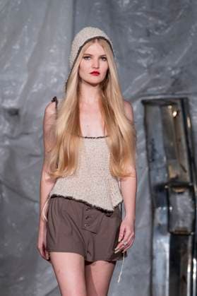 Gabe Gordon - Runway - Spring 2026, New York Fashion Week, USA - 14 Sep 2025 A model walks the runway for the Gabe Gordon fashion show during the Spring 2026 New York Fashion Week at DCTV in New York City. New York United States Copyright: xRonxAdarx xSOPAxImagesx _radar_gordon_20250914_20105