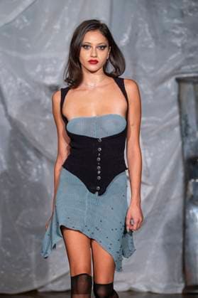 Gabe Gordon - Runway - Spring 2026, New York Fashion Week, USA - 14 Sep 2025 A model walks the runway for the Gabe Gordon fashion show during the Spring 2026 New York Fashion Week at DCTV in New York City. New York United States Copyright: xRonxAdarx xSOPAxImagesx _radar_gordon_20250914_20113