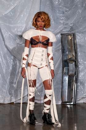 Gabe Gordon - Runway - Spring 2026, New York Fashion Week, USA - 14 Sep 2025 A model walks the runway for the Gabe Gordon fashion show during the Spring 2026 New York Fashion Week at DCTV in New York City. New York United States Copyright: xRonxAdarx xSOPAxImagesx _radar_gordon_20250914_20290