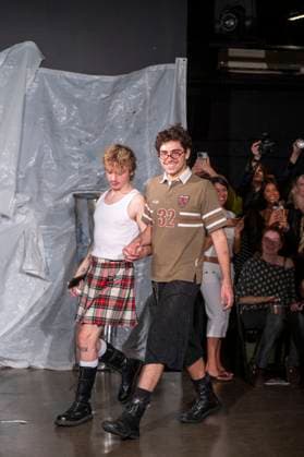 Gabe Gordon - Runway - Spring 2026, New York Fashion Week, USA - 14 Sep 2025 Gabe Gordon (R) walks the runway finale for the Gabe Gordon fashion show during Spring 2026 New York Fashion Week at DCTV in New York City. New York United States Copyright: xRonxAdarx xSOPAxImagesx _radar_gordon_20250914_20353