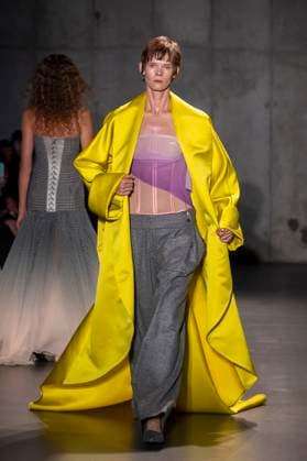 Bach Mai - Runway - Spring 2026, New York Fashion Week, USA - 14 Sep 2025 A model walks the runway for the Bach Mai fashion show during the Spring 2026 New York Fashion Week at Genesis House in New York City. New York United States Copyright: xRonxAdarx xSOPAxImagesx _radar_mai_20250914_20951
