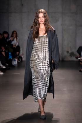 Bach Mai - Runway - Spring 2026, New York Fashion Week, USA - 14 Sep 2025 A model walks the runway for the Bach Mai fashion show during the Spring 2026 New York Fashion Week at Genesis House in New York City. New York United States Copyright: xRonxAdarx xSOPAxImagesx _radar_mai_20250914_20991