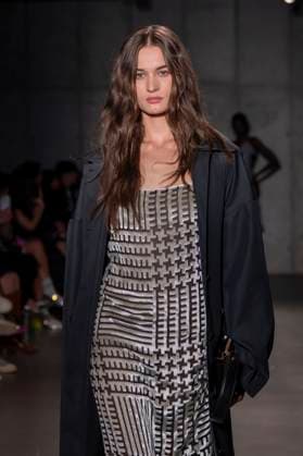 Bach Mai - Runway - Spring 2026, New York Fashion Week, USA - 14 Sep 2025 A model walks the runway for the Bach Mai fashion show during the Spring 2026 New York Fashion Week at Genesis House in New York City. New York United States Copyright: xRonxAdarx xSOPAxImagesx _radar_mai_20250914_20998