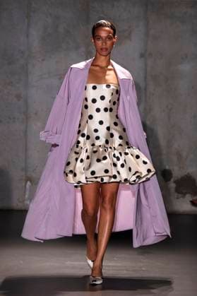 Bach Mai - Runway - Spring 2026, New York Fashion Week, USA - 14 Sep 2025 A model walks the runway for the Bach Mai fashion show during the Spring 2026 New York Fashion Week at Genesis House in New York City. New York United States Copyright: xRonxAdarx xSOPAxImagesx _radar_mai_20250914_21020