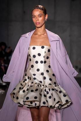 Bach Mai - Runway - Spring 2026, New York Fashion Week, USA - 14 Sep 2025 A model walks the runway for the Bach Mai fashion show during the Spring 2026 New York Fashion Week at Genesis House in New York City. New York United States Copyright: xRonxAdarx xSOPAxImagesx _radar_mai_20250914_21032