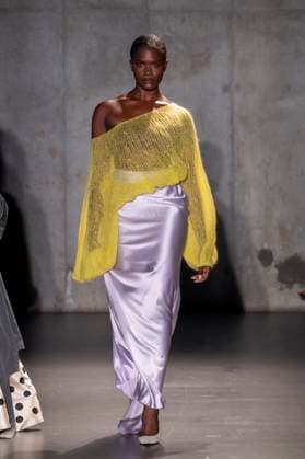 Bach Mai - Runway - Spring 2026, New York Fashion Week, USA - 14 Sep 2025 A model walks the runway for the Bach Mai fashion show during the Spring 2026 New York Fashion Week at Genesis House in New York City. New York United States Copyright: xRonxAdarx xSOPAxImagesx _radar_mai_20250914_21040