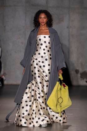Bach Mai - Runway - Spring 2026, New York Fashion Week, USA - 14 Sep 2025 A model walks the runway for the Bach Mai fashion show during the Spring 2026 New York Fashion Week at Genesis House in New York City. New York United States Copyright: xRonxAdarx xSOPAxImagesx _radar_mai_20250914_21064