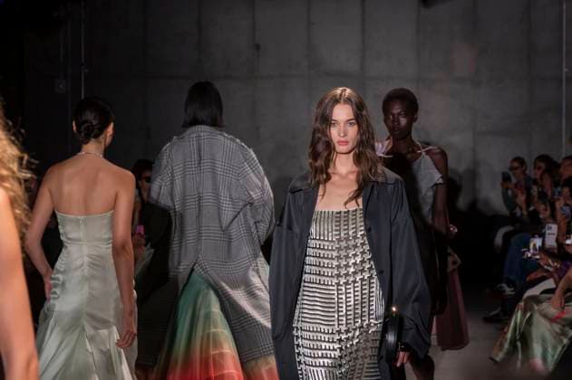 Bach Mai - Runway - Spring 2026, New York Fashion Week, USA - 14 Sep 2025 Models walk the runway finale for the Bach Mai fashion show during the Spring 2026 New York Fashion Week at Genesis House in New York City. New York United States Copyright: xRonxAdarx xSOPAxImagesx _radar_mai_20250914_21227