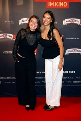 Phillis Lara Lau and Charlotte Hagenbucher at the premiere of the movie Die Schule der magischen Tiere 4 at Lichtburg Essen, 14 09 2025 Foto:xT.xSchröerx xFuturexImagex schule_5920