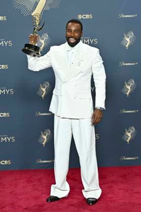 Trammell Tillman with the Emmy for Best Supporting Actor in a Drama Series Severance at the 77 Primetime Emmy Awards 2025 Photocall at the Peacock Theater Los Angeles, 14 09 2025 Foto:xD.xStarbuckx xFuturexImagex emmy_5808