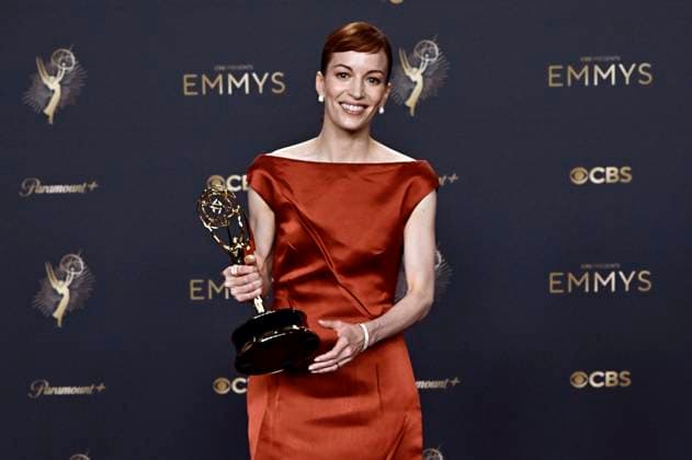 Britt Lower with the Emmy for Best Lead Actress in a Drama Series Severance at the 77 Primetime Emmy Awards 2025 Photocall at the Peacock Theater Los Angeles, 14 09 2025 Foto:xD.xStarbuckx xFuturexImagex emmy_5820