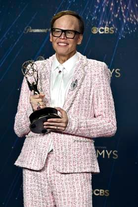 Jeff Hiller with the Emmy for Best Supporting Actor in a Comedy Series Somebody Somewhere at the 77 Primetime Emmy Awards 2025 Photocall at the Peacock Theater Los Angeles, 14 09 2025 Foto:xD.xStarbuckx xFuturexImagex emmy_5851