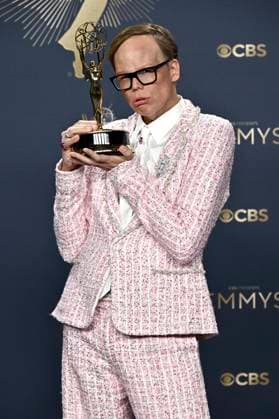 Jeff Hiller with the Emmy for Best Supporting Actor in a Comedy Series Somebody Somewhere at the 77 Primetime Emmy Awards 2025 Photocall at the Peacock Theater Los Angeles, 14 09 2025 Foto:xD.xStarbuckx xFuturexImagex emmy_5852