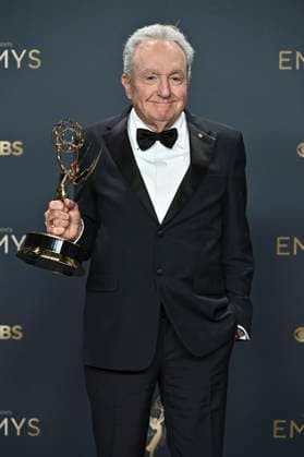 Lorne Michaels with the Emmy for Outstanding Variety Special Live for SNL50 The Anniversary Special at the 77 Primetime Emmy Awards 2025 Photocall at the Peacock Theater Los Angeles, 14 09 2025 Foto:xD.xStarbuckx xFuturexImagex emmy_5890