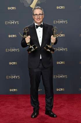 Stephen Colbert with the Emmy for Best Talk Series The Late Show with Stephen Colbert at the 77 Primetime Emmy Awards 2025 Photocall at the Peacock Theater Los Angeles, September 14, 2025 Foto:xD.xStarbuckx xFuturexImagex emmy_5897