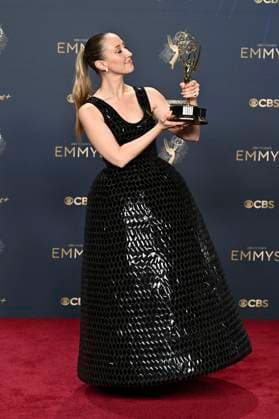 Erin Doherty with the Emmy for Best Supporting Actress in a Mini Series Adolescence at the 77 Primetime Emmy Awards 2025 Photocall at the Peacock Theater Los Angeles, 14 09 2025 Foto:xD.xStarbuckx xFuturexImagex emmy_5914