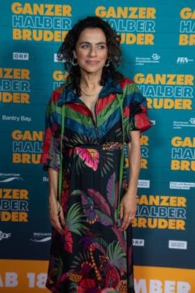 Red carpet, red carpet show, arrival, arrival, film premiere GANZER HALBER BRUDER on 15 09 2025 at the Cinedom cinema in Cologne,