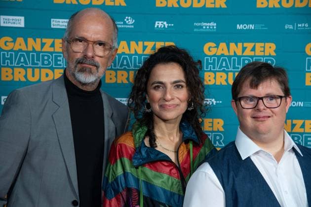 from left Christoph Maria HERBST, actor, Sesede TERZIYAN, actress, Nicolas Nico RANDEL, actor, red carpet, red carpet show, arrival, film premiere GANZER HALBER BRUDER on 15 09 2025 at the Cinedom cinema in Cologne,