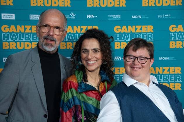from left Christoph Maria HERBST, actor, Sesede TERZIYAN, actress, Nicolas Nico RANDEL, actor, red carpet, red carpet show, arrival, film premiere GANZER HALBER BRUDER on 15 09 2025 at the Cinedom cinema in Cologne,