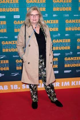 Sabine Postel at the premiere of the movie Ganzer halber Bruder at Cinedom Cologne, 15 09 2025 Foto:xR.xSchmiegeltx xFuturexImagex bruder_5905
