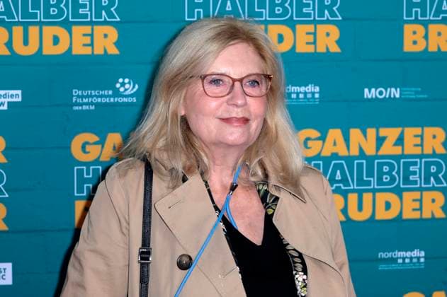 Sabine Postel at the premiere of the movie Ganzer halber Bruder at Cinedom Cologne, 15 09 2025 Foto:xR.xSchmiegeltx xFuturexImagex bruder_5907