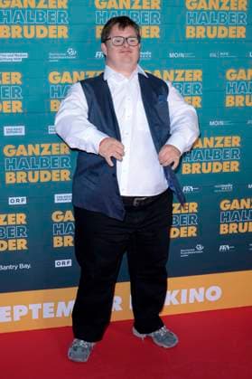 Nico Randel at the premiere of the movie Ganzer halber Bruder at Cinedom Cologne, 15 09 2025 Foto:xR.xSchmiegeltx xFuturexImagex bruder_5913
