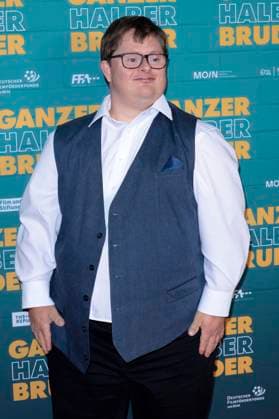 Nico Randel at the premiere of the movie Ganzer halber Bruder at Cinedom Cologne, 15 09 2025 Foto:xR.xSchmiegeltx xFuturexImagex bruder_5917