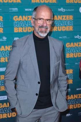 Christoph Maria Herbst at the premiere of the movie Ganzer halber Bruder at Cinedom Cologne, 15 09 2025 Foto:xR.xSchmiegeltx xFuturexImagex bruder_5941