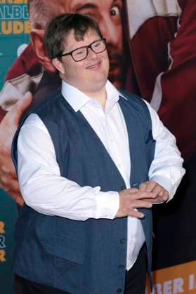 Nico Randel at the premiere of the movie Ganzer halber Bruder at Cinedom Cologne, 15 09 2025 Foto:xR.xSchmiegeltx xFuturexImagex bruder_5948