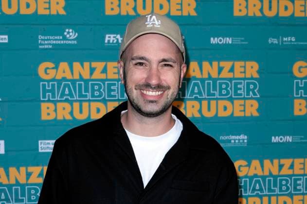 Dominik Porschen at the premiere of the movie Ganzer halber Bruder at Cinedom Cologne, 15 09 2025 Foto:xR.xSchmiegeltx xFuturexImagex bruder_5958