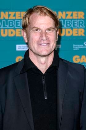 Enno Kalisch at the premiere of the movie Ganzer halber Bruder at Cinedom Cologne, 15 09 2025 Foto:xR.xSchmiegeltx xFuturexImagex bruder_5960