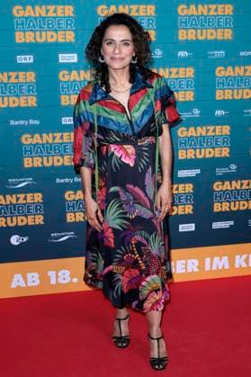 Sesede Terziyan at the premiere of the movie Ganzer halber Bruder at Cinedom Cologne, 15 09 2025 Foto:xR.xSchmiegeltx xFuturexImagex bruder_5966