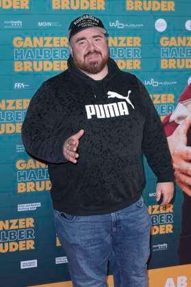 Tristan Seith at the premiere of the movie Ganzer halber Bruder at Cinedom Cologne, 15 09 2025 Foto:xR.xSchmiegeltx xFuturexImagex bruder_5980