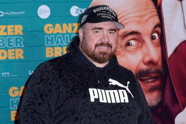 Tristan Seith at the premiere of the movie Ganzer halber Bruder at Cinedom Cologne, 15 09 2025 Foto:xR.xSchmiegeltx xFuturexImagex bruder_5983