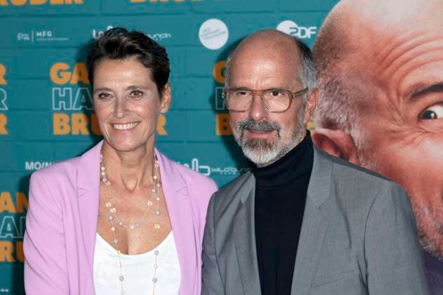 Christoph Maria Herbst with his wife Gisi Herbst at the premiere of the movie Ganzer halber Bruder at Cinedom Cologne, 15 09 2025 Foto:xR.xSchmiegeltx xFuturexImagex bruder_5996