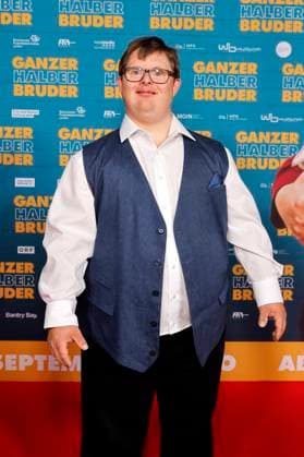 Actor Nico Randel at the premiere of the movie Ganzer Halber Bruder at Cinedom Cologne Cologne, 15 09 2025 NRW Germany Copyright: xChristophxHardtx