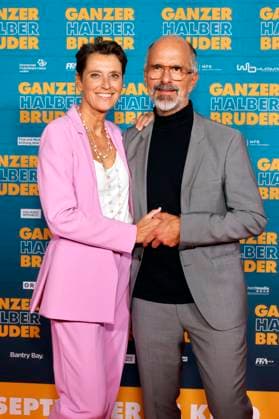 Actor Christoph Maria Herbst and his wife Gisi Herbst at the premiere of the movie Ganzer Halber Bruder at Cinedom Cologne Cologne, 15 09 2025 NRW Germany Copyright: xChristophxHardtx