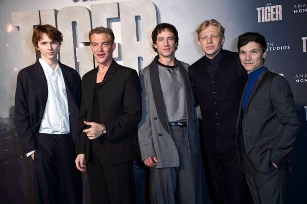 Yoran Leicher, David Schütter, Laurence Rupp, Leonard Kunz and Sebastian Urzendowsky at the premiere of the feature film The Tiger at the cinema In der KulturBrauerei Berlin, 15 09 2025 Foto:xN.xKubelkax xFuturexImagex tiger_5954