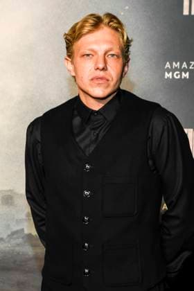 abb Leonhard Kunz as a guest on the red carpet at the world premiere of the Amazon film The Tiger at the cinema in the Kulturbrauerei, Berlin on 15 09 2025