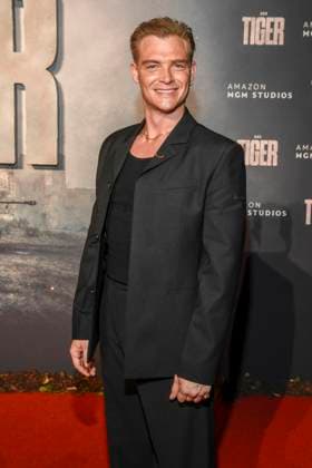 abb David Schuetter as a guest on the red carpet at the world premiere of the Amazon film The Tiger at the cinema in the Kulturbrauerei, Berlin on 15 09 2025
