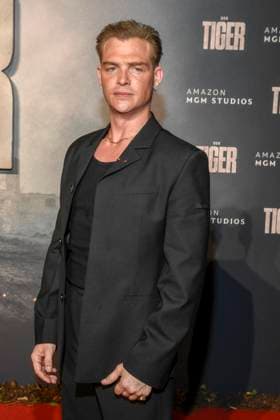 abb David Schuetter as a guest on the red carpet at the world premiere of the Amazon film The Tiger at the cinema in the Kulturbrauerei, Berlin on 15 09 2025