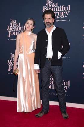 Lily Rabe with partner Hamish Linklater at the premiere of the movie A Big Bold Beautiful Journey at AMC Lincoln Square New York, 15 09 2025 Foto:xB.xHinex xFuturexImagex beautiful_5910