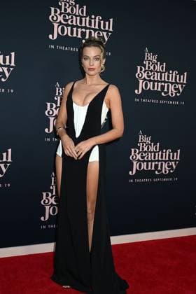 The New York Premier of A Big Bold Beautiful Journey Margot Robbie in a Mugler black dress attends The US Premier of A Big Bold Beautiful Journey on September 15, 2025 at the AMC Lincoln Square in New York, New York, USA., Credit:Robin Platzer Avalon United States of America, New York, New York  Copyright: xRobinxPlatzerx xAvalonx 1037675641