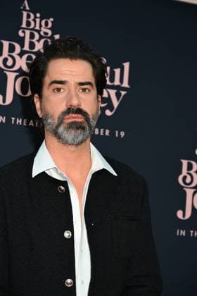 The US Premier of A Big Bold Beautiful Journey Hamish Linklater attends The US Premier of A Big Bold Beautiful Journey on September 15, 2025 at the AMC Lincoln Square in New York, New YOrk, USA., Credit:Robin Platzer Avalon United States of America, New York, New York  Copyright: xRobinxPlatzerx xAvalonx 1037689810