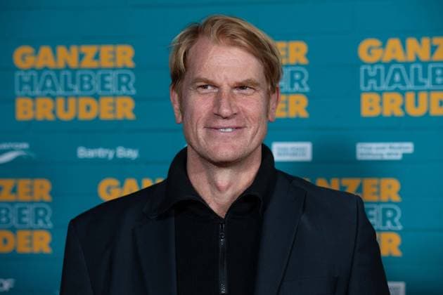 Enno KALISCH, actor, red carpet, red carpet show, arrival, arrival, film premiere GANZER HALBER BRUDER on 15 09 2025 at the Cinedom cinema in Cologne,