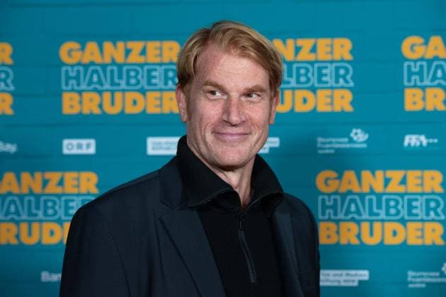 Enno KALISCH, actor, red carpet, red carpet show, arrival, arrival, film premiere GANZER HALBER BRUDER on 15 09 2025 at the Cinedom cinema in Cologne,