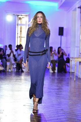 Mercedes-Benz Fashion Week in Madrid, Spain - 16 Sept 2025 A model walks the runway wearing a design by E.R.A.X. during Mercedes-Benz Fashion Week in IFERMA. Madrid Spain Copyright: xAtilanoxGarciax xSOPAxImagesx FOTO48011