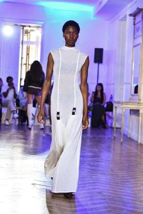 Mercedes-Benz Fashion Week in Madrid, Spain - 16 Sept 2025 A model walks the runway wearing a design by E.R.A.X. during Mercedes-Benz Fashion Week in IFERMA. Madrid Spain Copyright: xAtilanoxGarciax xSOPAxImagesx FOTO48017