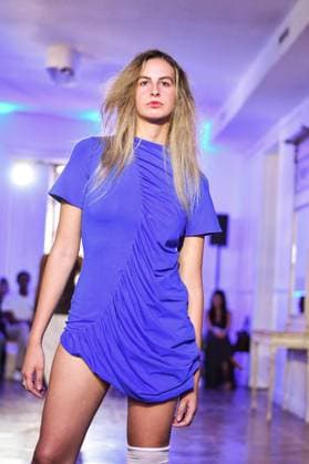Mercedes-Benz Fashion Week in Madrid, Spain - 16 Sept 2025 A model walks the runway wearing a design by E.R.A.X. during Mercedes-Benz Fashion Week in IFERMA. Madrid Spain Copyright: xAtilanoxGarciax xSOPAxImagesx FOTO48024