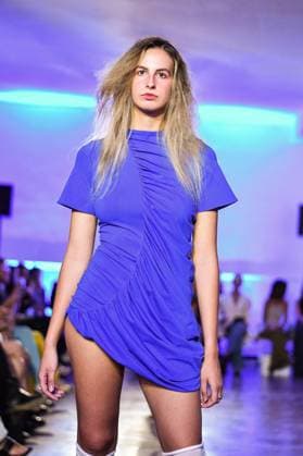 Mercedes-Benz Fashion Week in Madrid, Spain - 16 Sept 2025 A model walks the runway wearing a design by E.R.A.X. during Mercedes-Benz Fashion Week in IFERMA. Madrid Spain Copyright: xAtilanoxGarciax xSOPAxImagesx FOTO48025